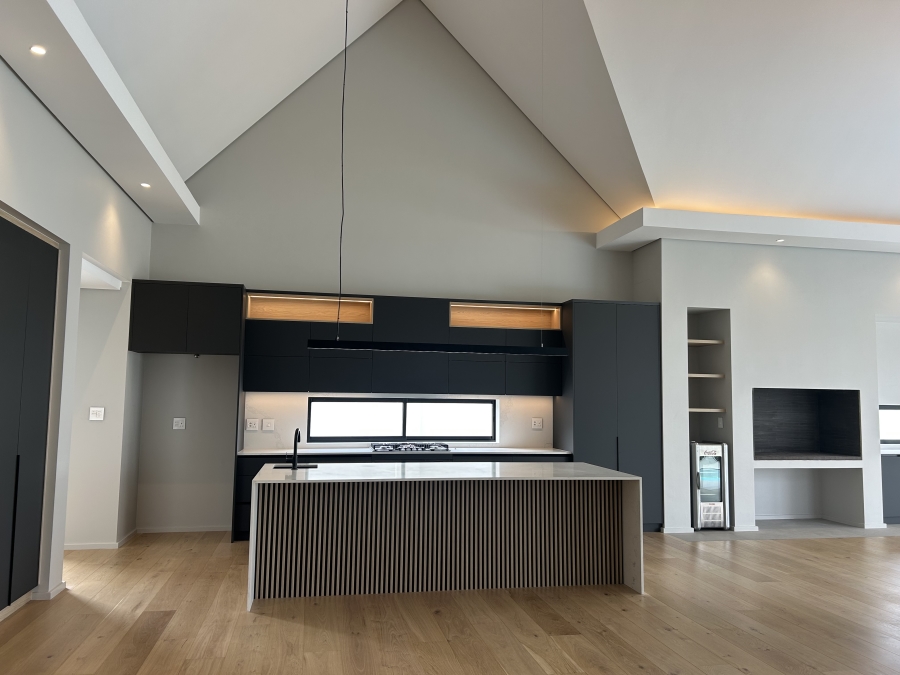 4 Bedroom Property for Sale in Pearl Valley at Val de Vie Western Cape